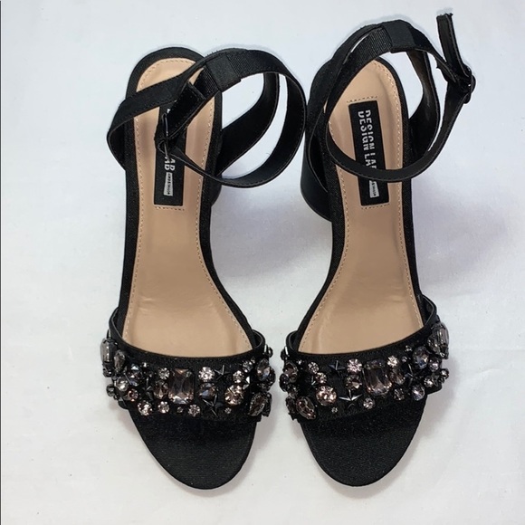 New Women's Design Lab L&T Embellished Sandals - Picture 2 of 13